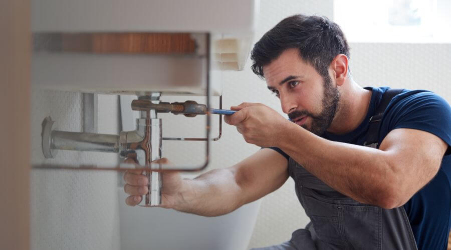 Garbage disposal repair in Como, MS